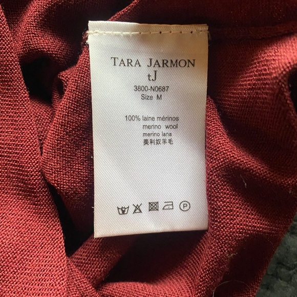 Cherry Girl Fine Merino Cardi ~Tara Jarmon ~ Ginno Cardigan ~ - Picture 9 of 11